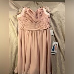Very nice short and long formal dresses. New with the tags.